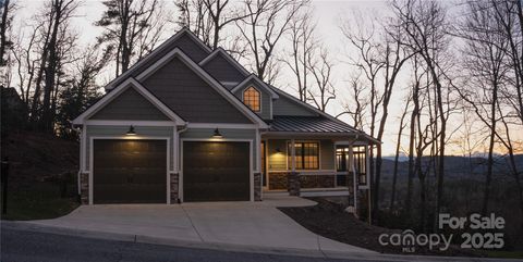 A home in Hendersonville