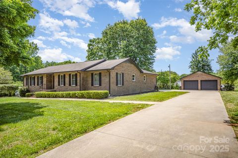 174 Wintergreen Circle Statesville NC 28677