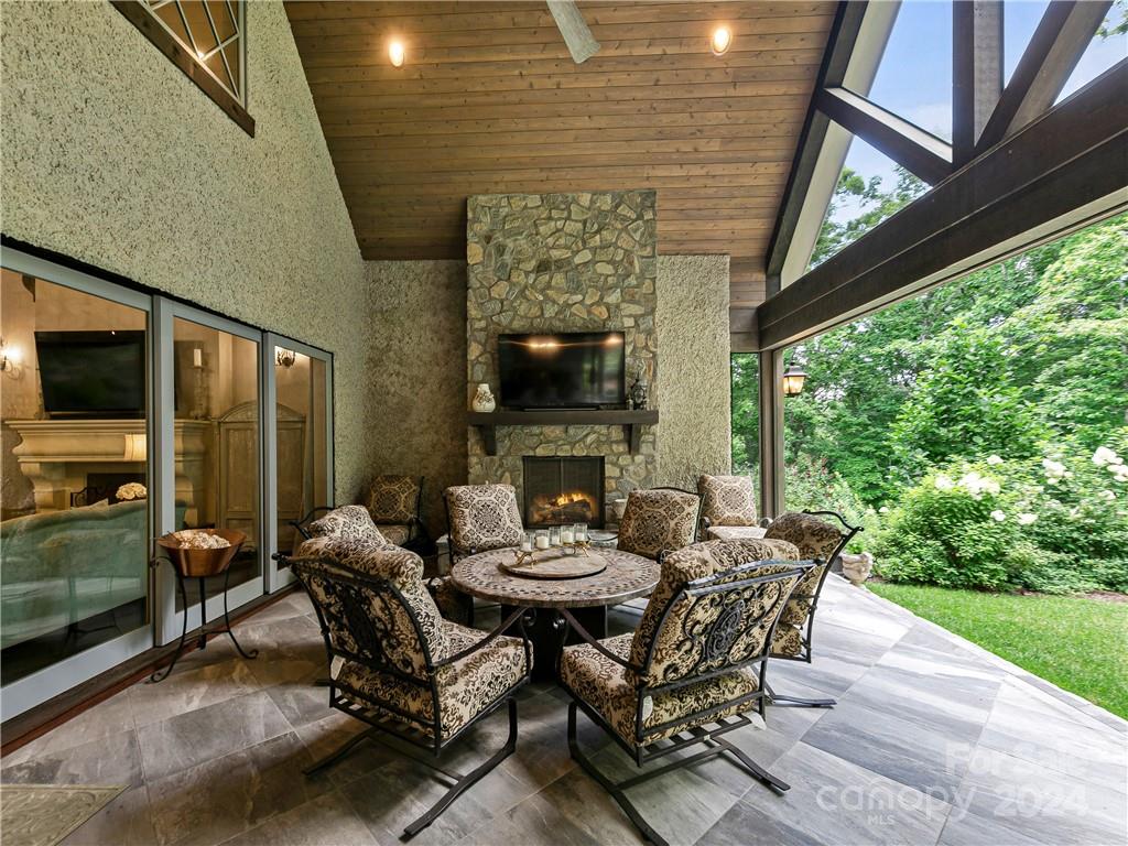 The Cliffs at Walnut Cove - Residential