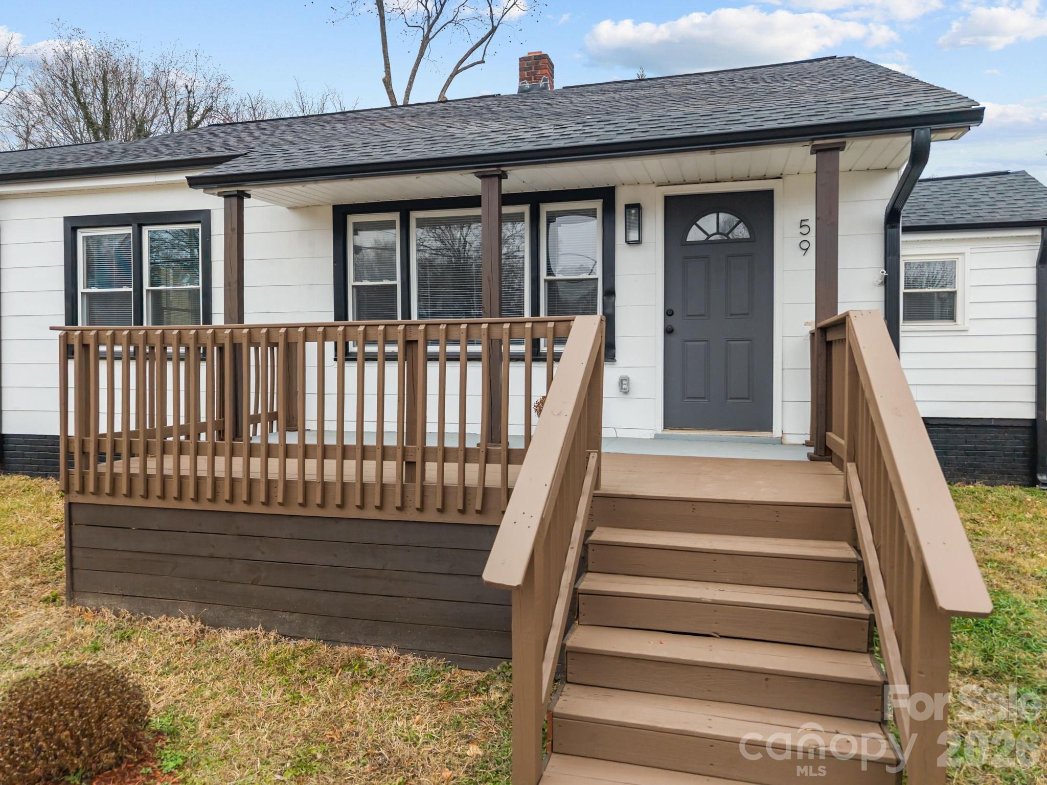 59 Mckinnon Avenue NE