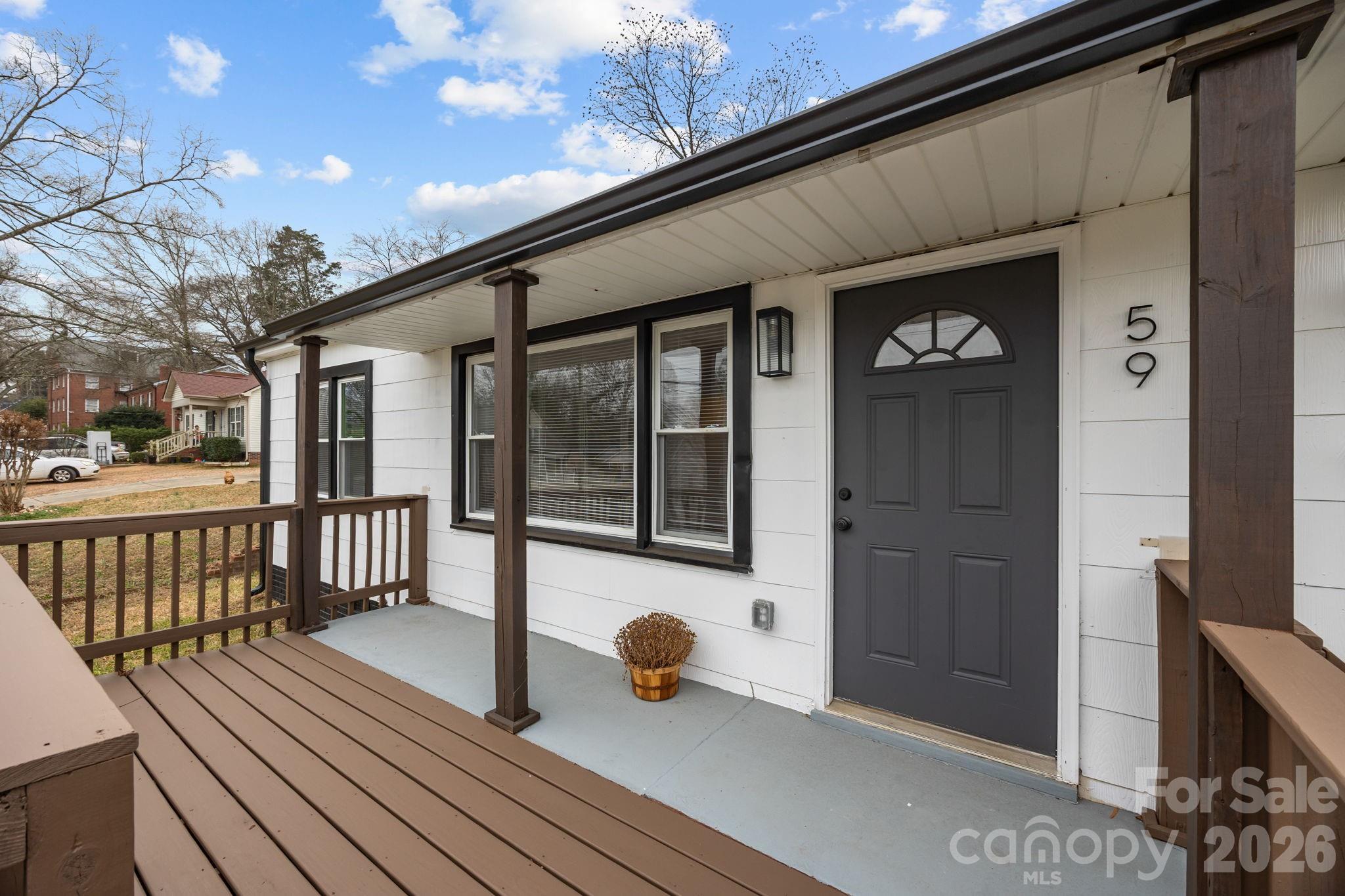 59 Mckinnon Avenue NE