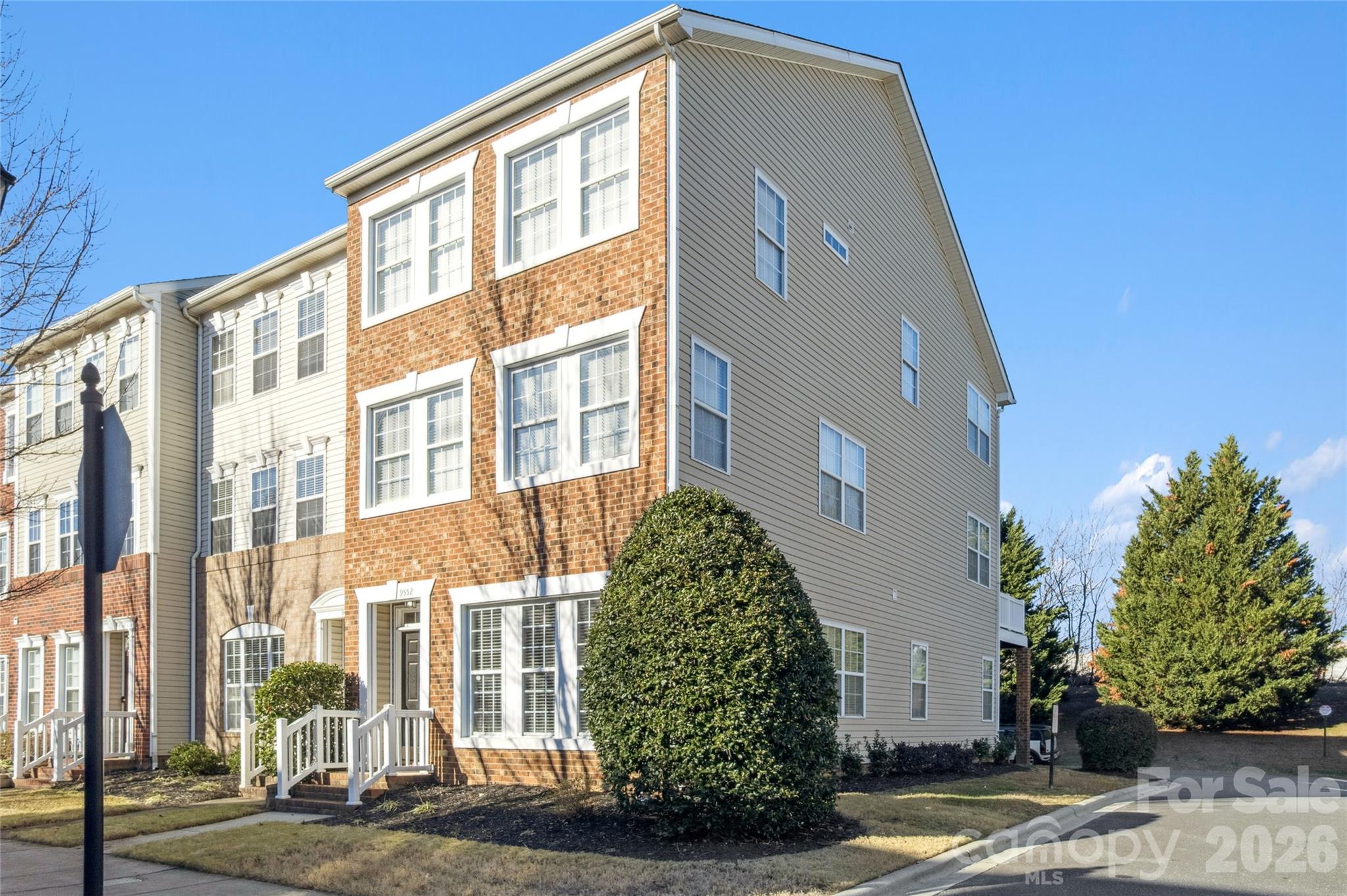 9552 Kings Parade Boulevard