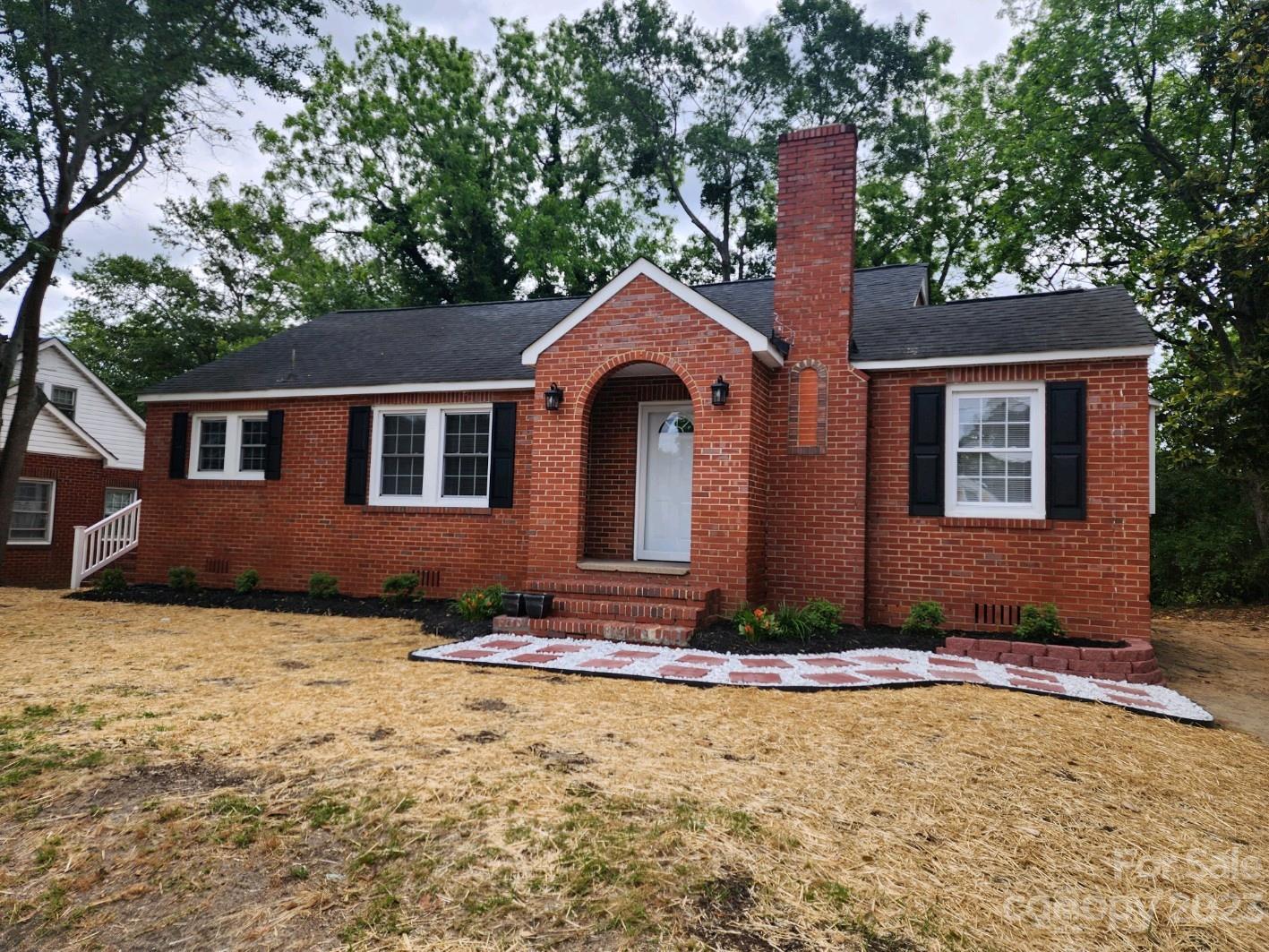Photo 1 of 16 — 506 E McGregor Street, Pageland, SC 29728