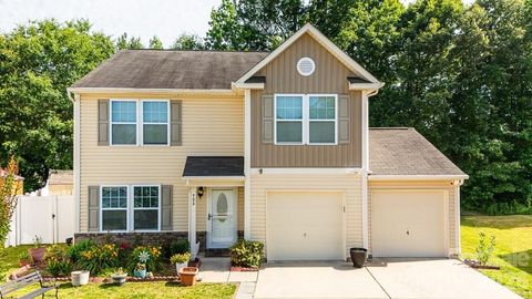 Photo of 908 Sherman Street, Gastonia, NC 28052 (MLS # 4389637)