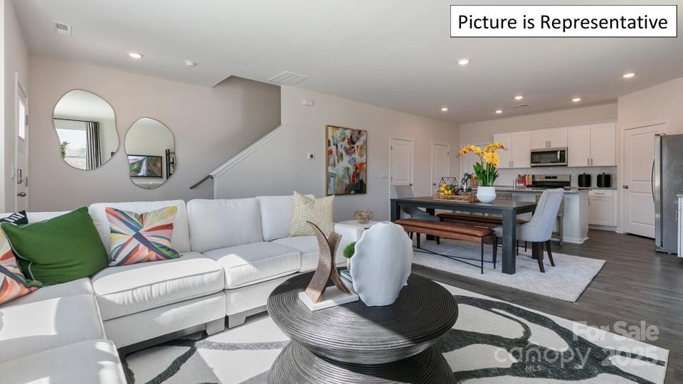 2044 Harlequin Drive