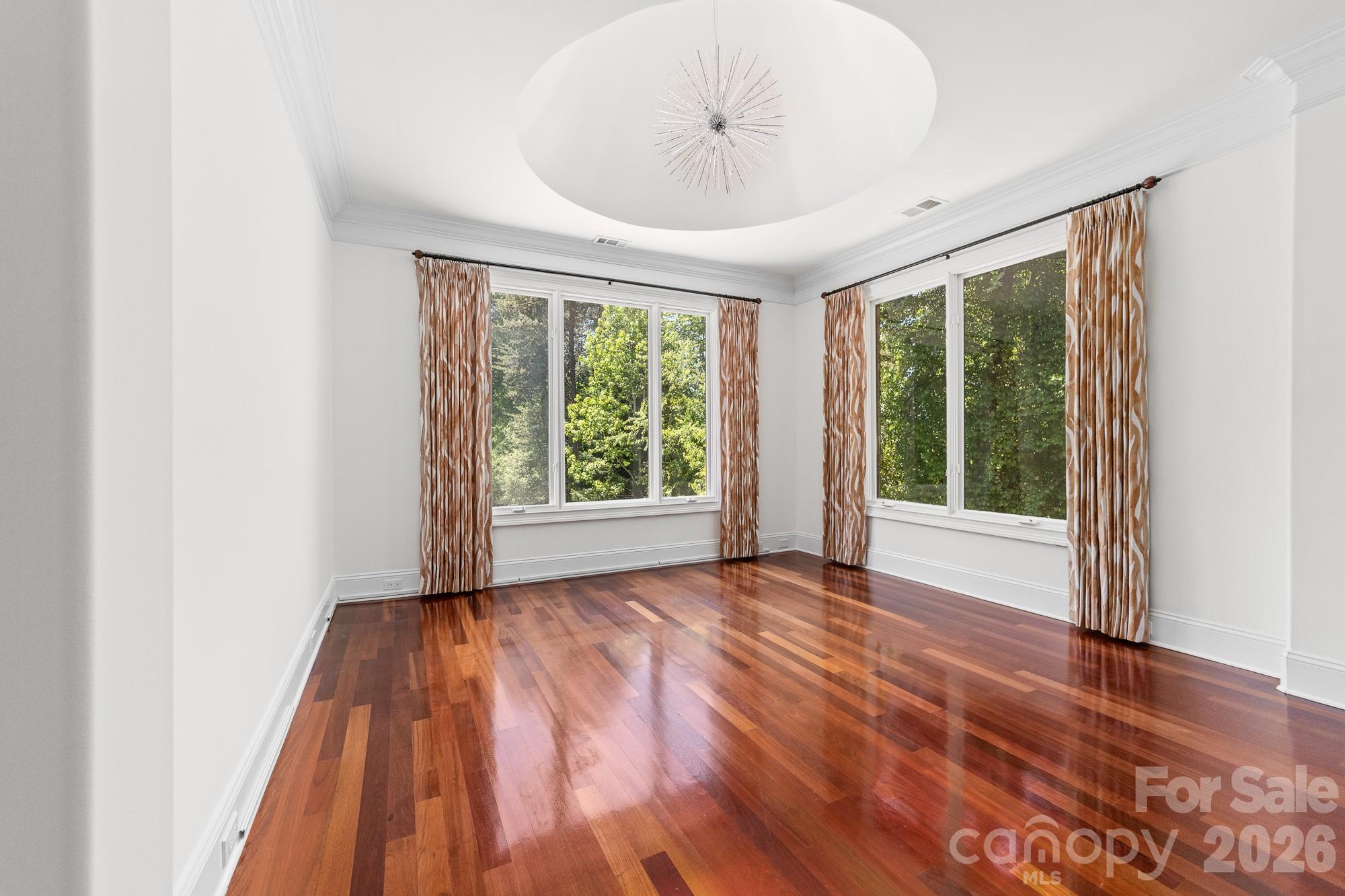 The Peninsula - Residential