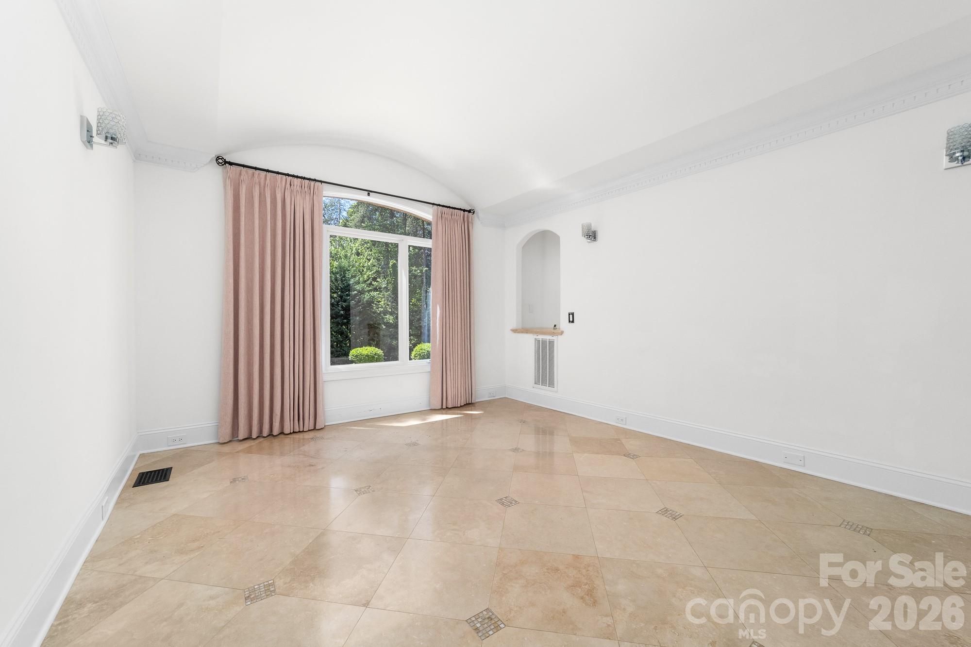 The Peninsula - Residential