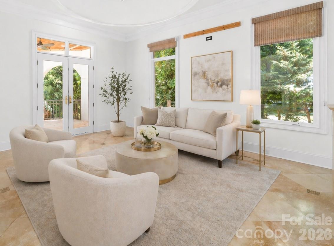 The Peninsula - Residential