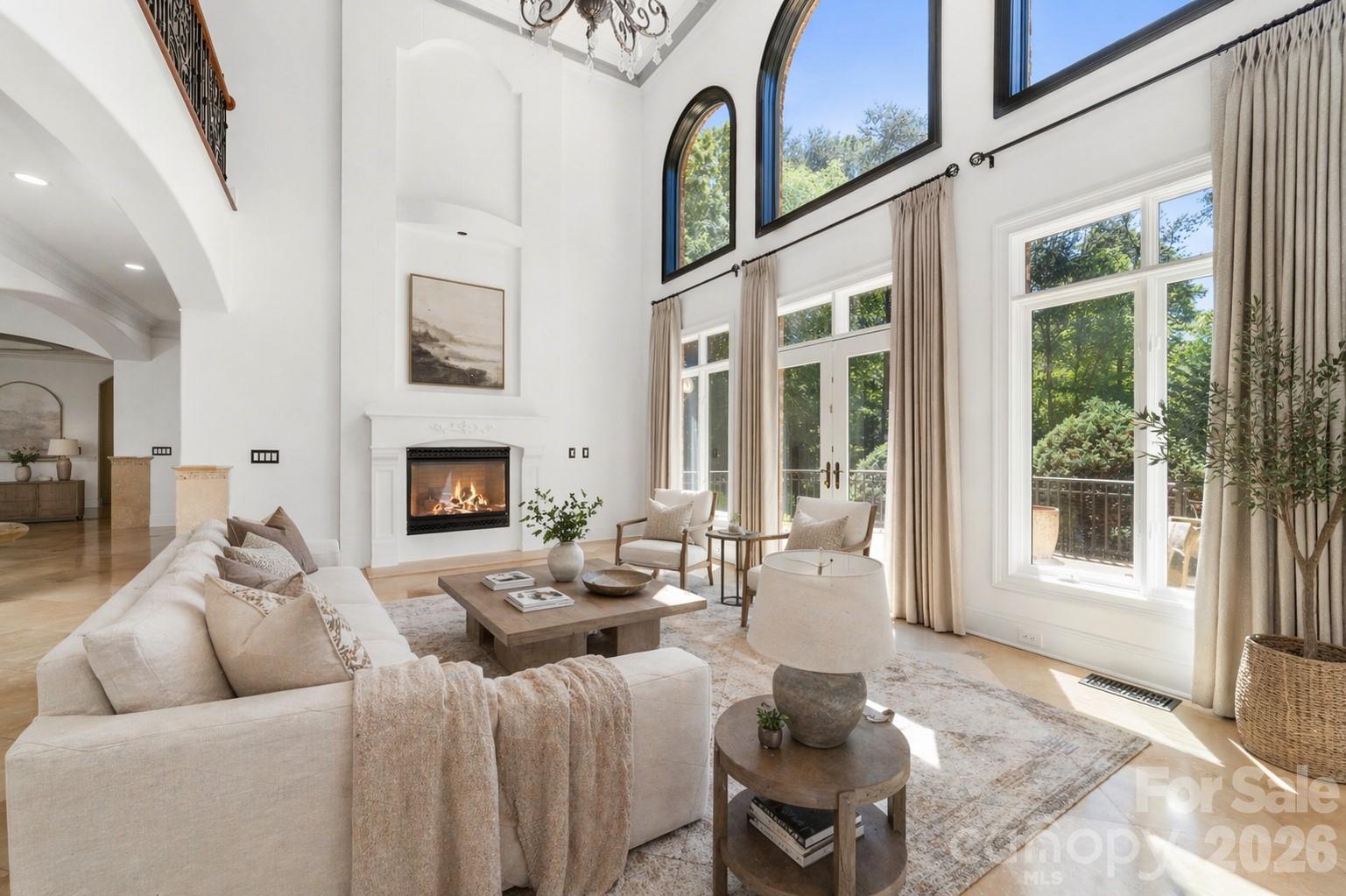 The Peninsula - Residential