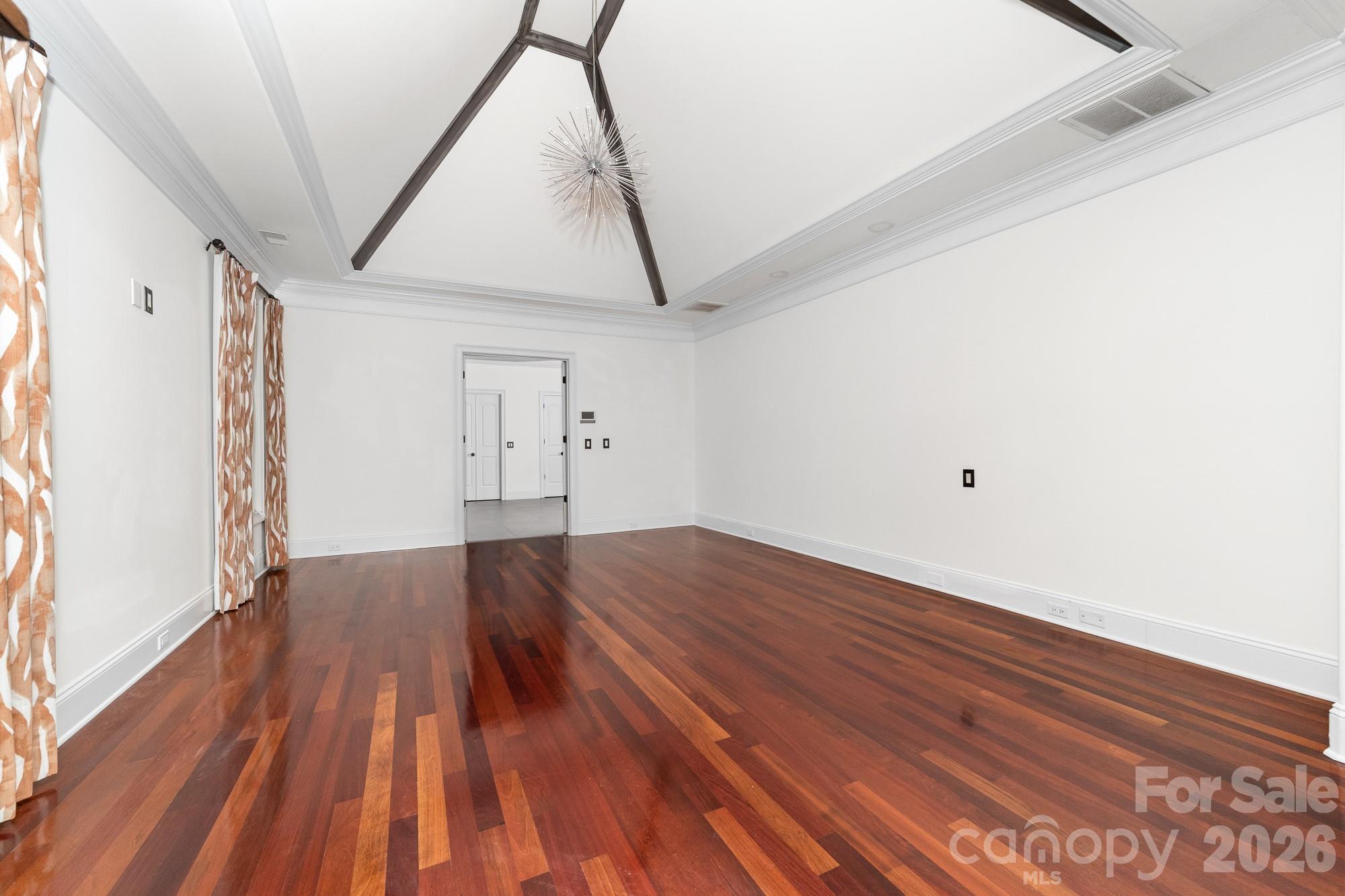 The Peninsula - Residential