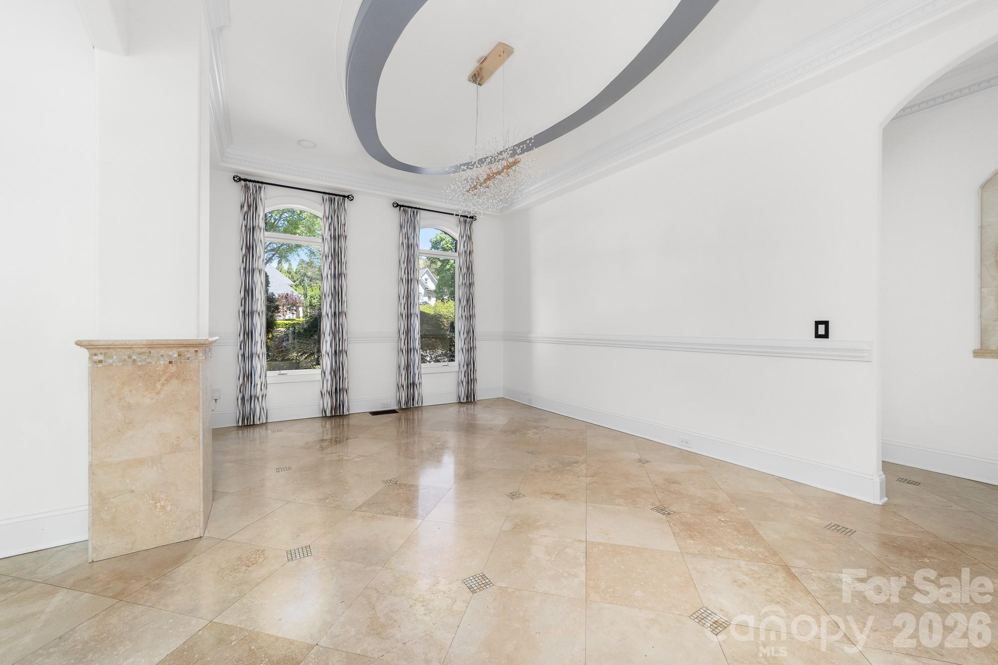 The Peninsula - Residential