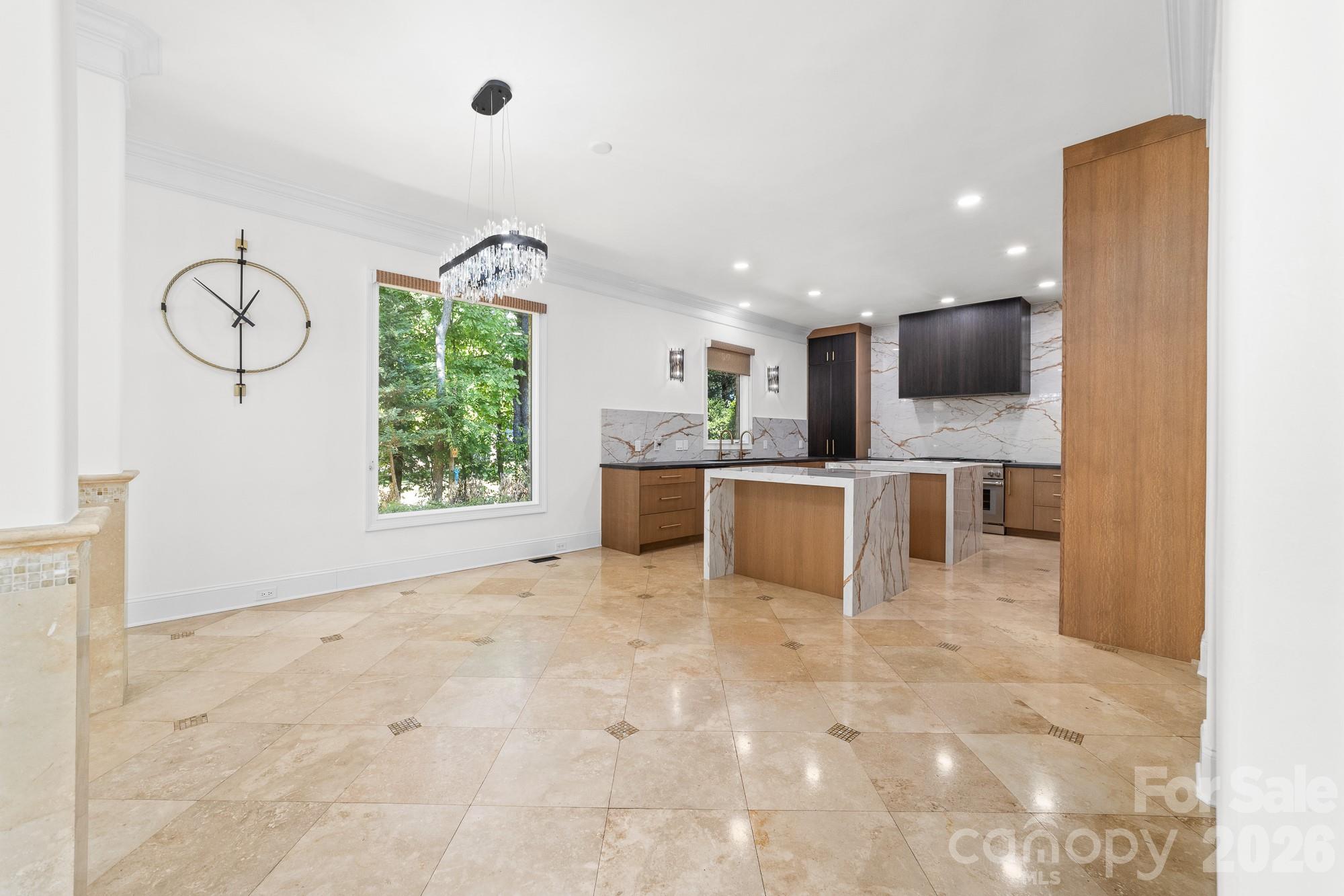 The Peninsula - Residential