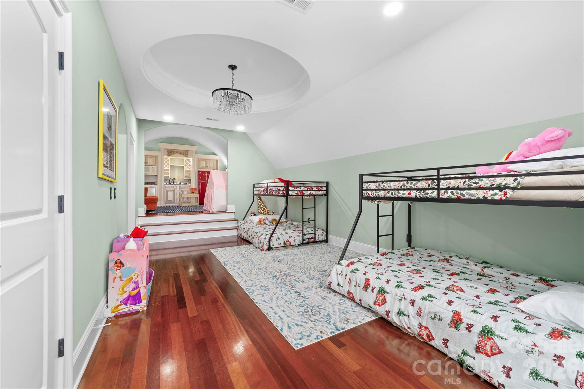 The Peninsula - Residential