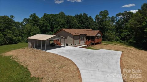 3499 Fairview Road Nebo NC 28761