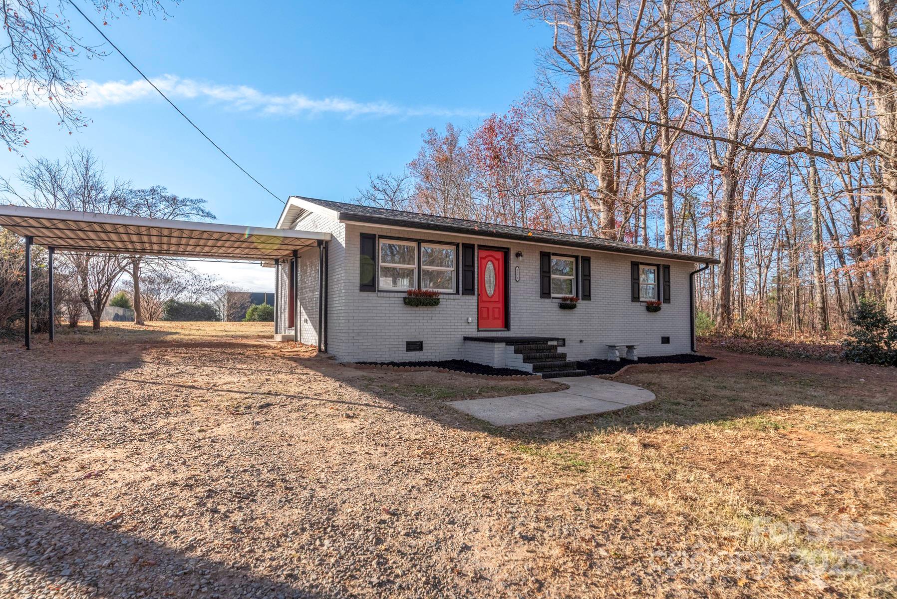 112 Robinette Lane
