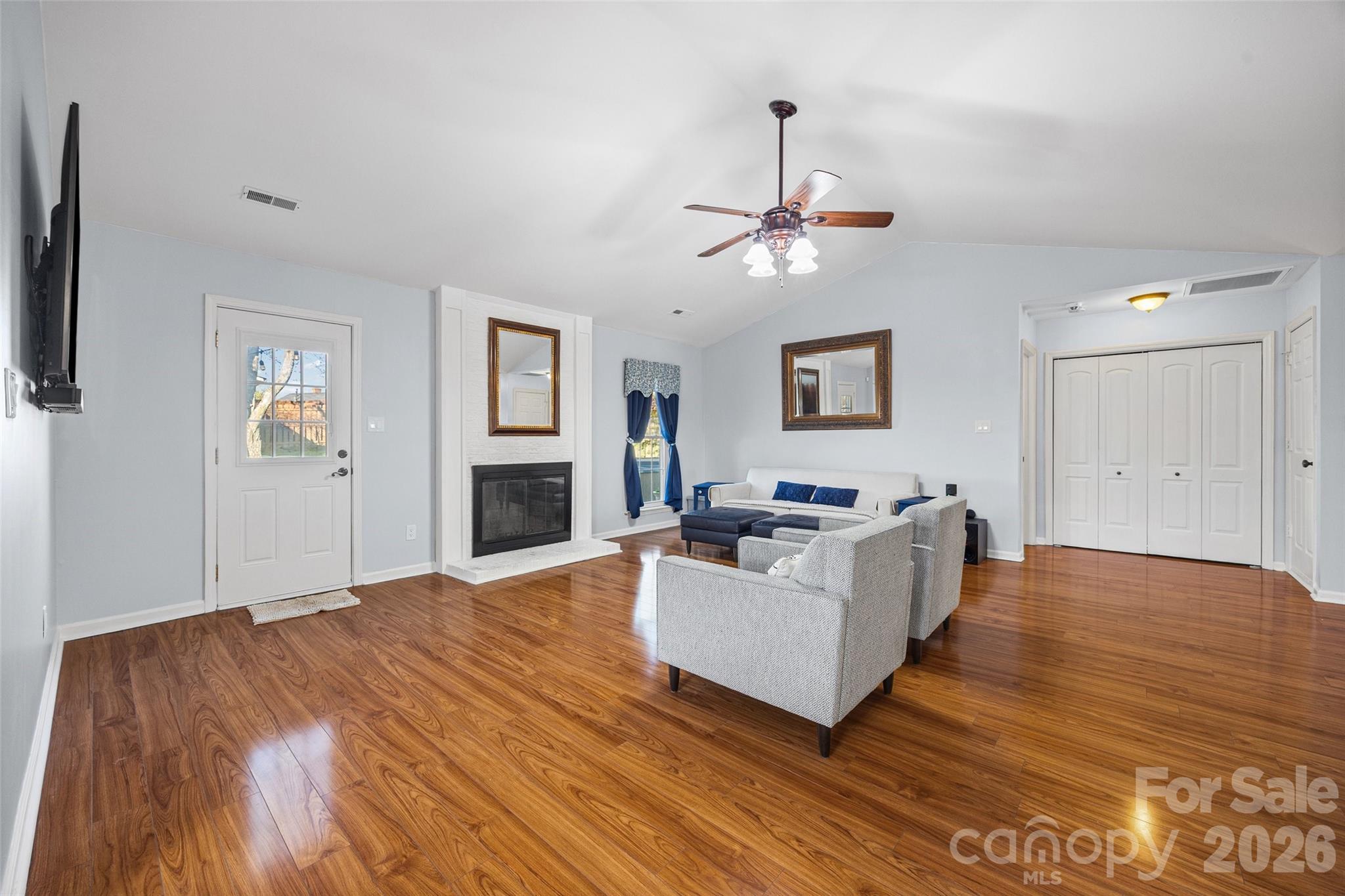 2339 Olde Whitehall Road