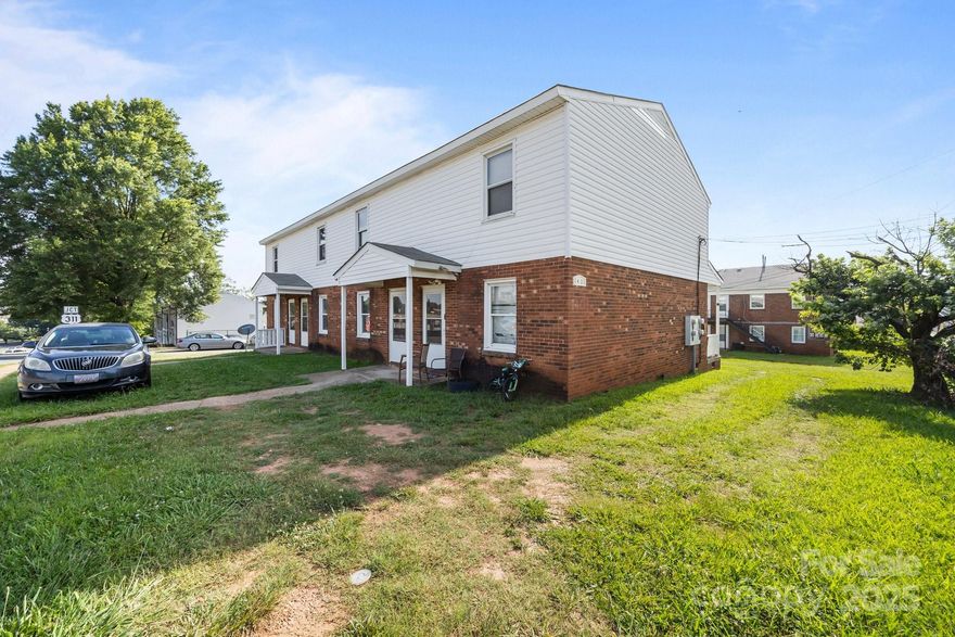 Investor Opportunity – Fully Occupied 10-Unit Package in East Winston
Located in the growing East Winston area, this income-producing property features two buildings with a total of 10 fully occupied units – a mix of 4 townhomes and 6 apartments.
The townhome units (1401 E Fifth) are all 2BD/1.5BA private entrances.
The apartment building (1415 E Fifth) includes six spacious 2BD/1BA units .
Recent updates include laminate flooring, paint, and some updated fixtures. Parking is partially paved, with the remainder in grass.
No major plumbing or electrical issues reported. Roof is 10+ years old and may need replacement soon, per property manager.

Don’t miss this rare chance to own a stable, income-generating property with upside potential in a revitalizing area.