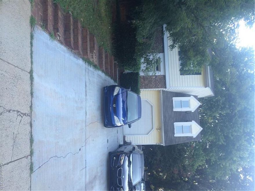 HANDY MAN SPECIAL!!! 4 bedroom 2.5 bath in Matthews. House is in need of cosmetic repairs and priced accordingly. Sold AS IS. Would make great investment property.