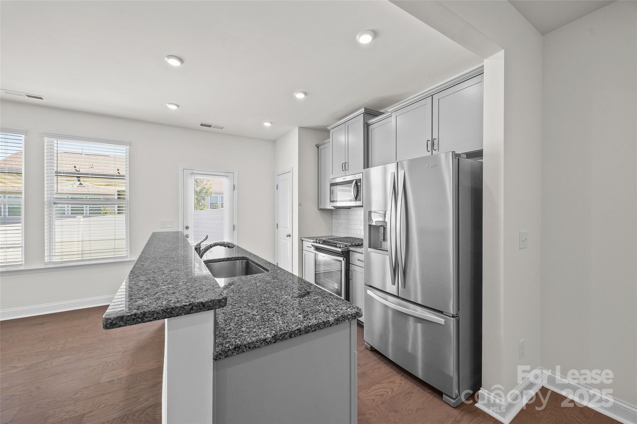 Paddlers Cove - Residential Lease