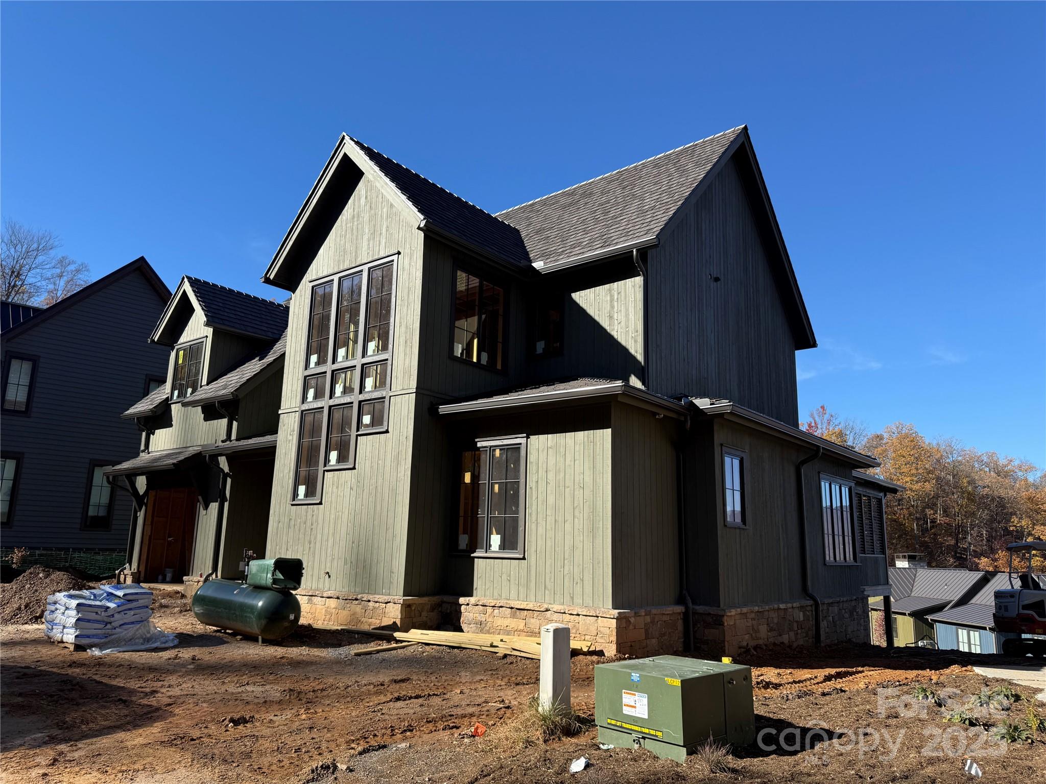 143 Lodestone Drive 418