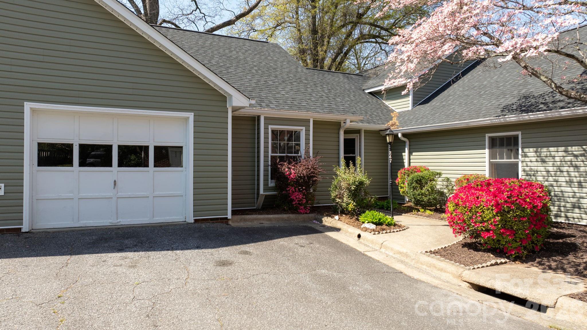 Heritage Manor - Residential