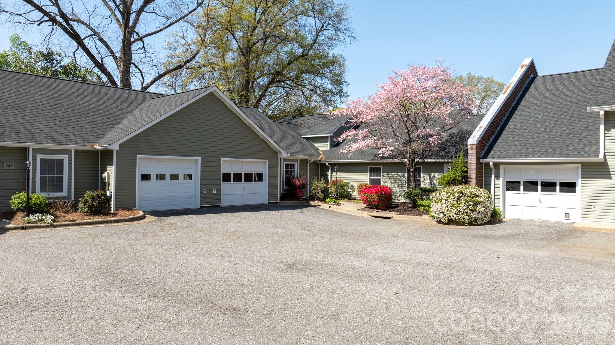 Heritage Manor - Residential