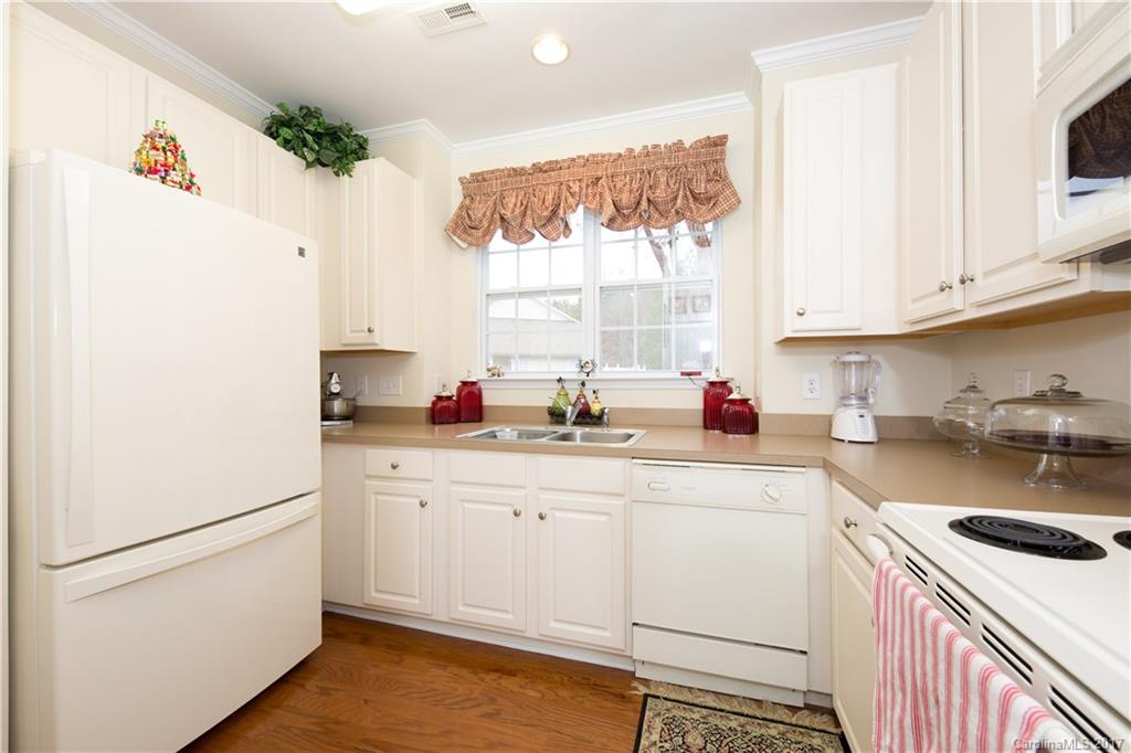 Ridge Pointe - Residential