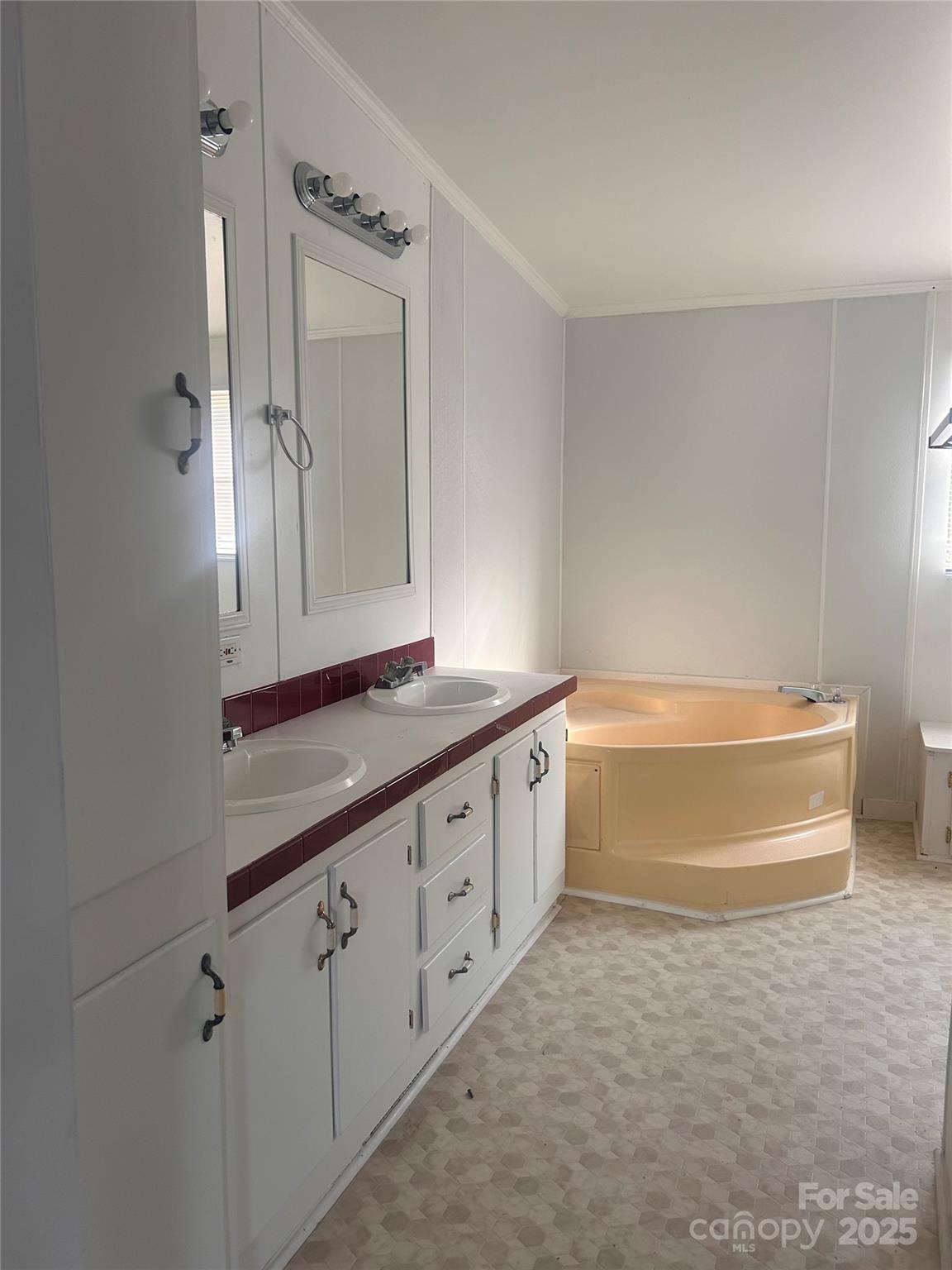 Smith Lake - Residential