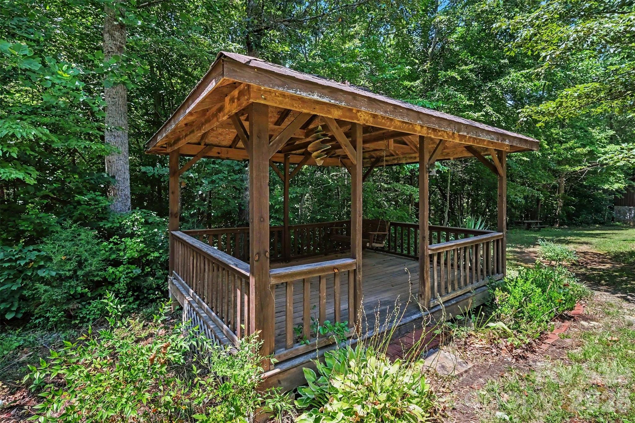 121 Mossy Rock Trail
