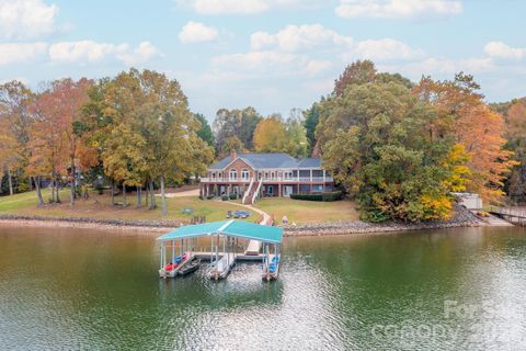 Photo of 185 Willow Point Road, Troutman, NC 28166 (MLS # 4364376)