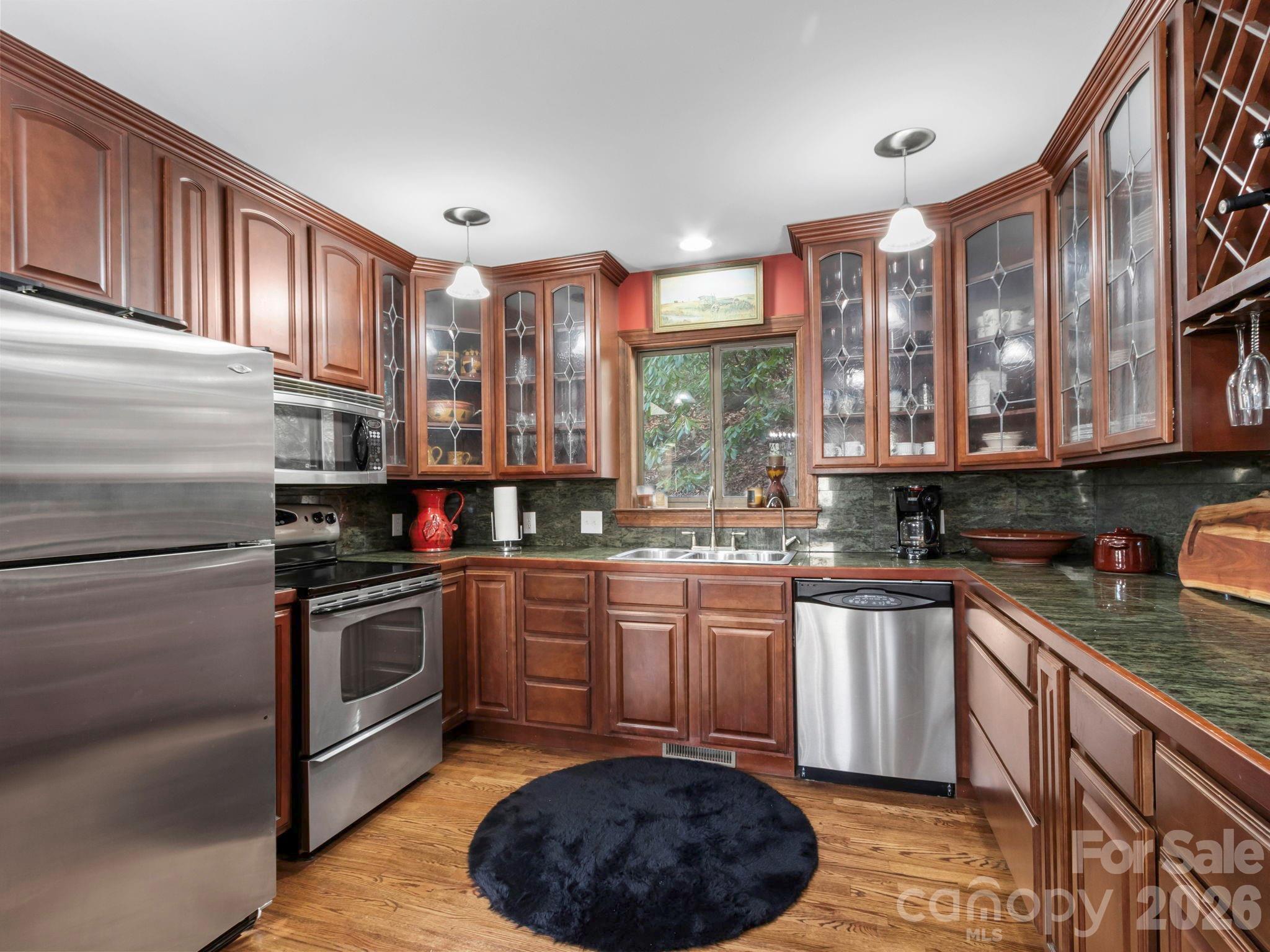 1135 S Toe River Road