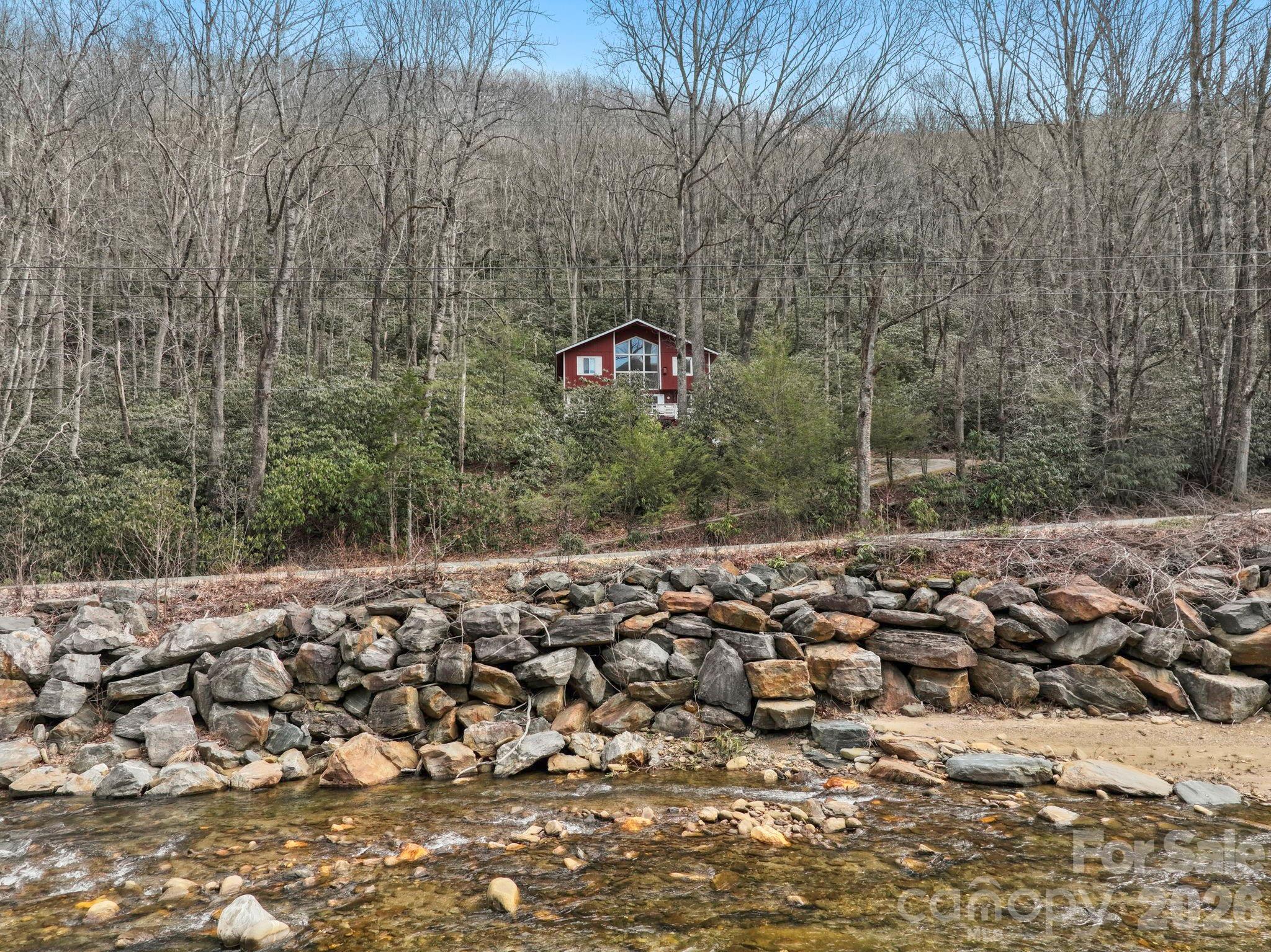 1135 S Toe River Road