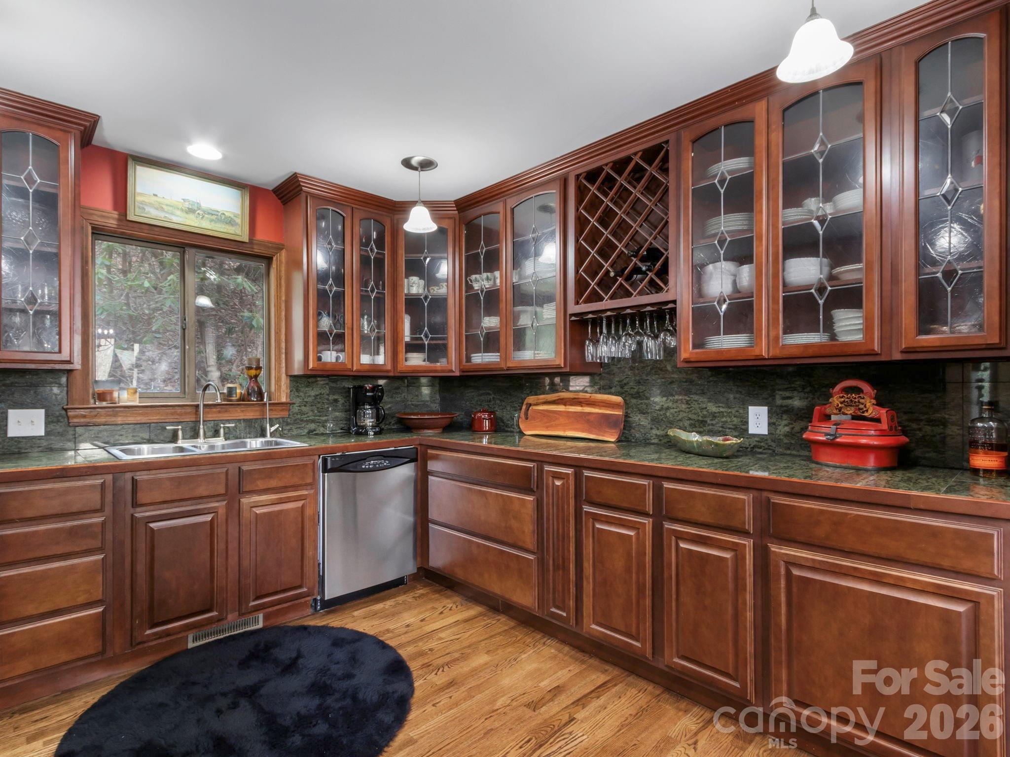 1135 S Toe River Road