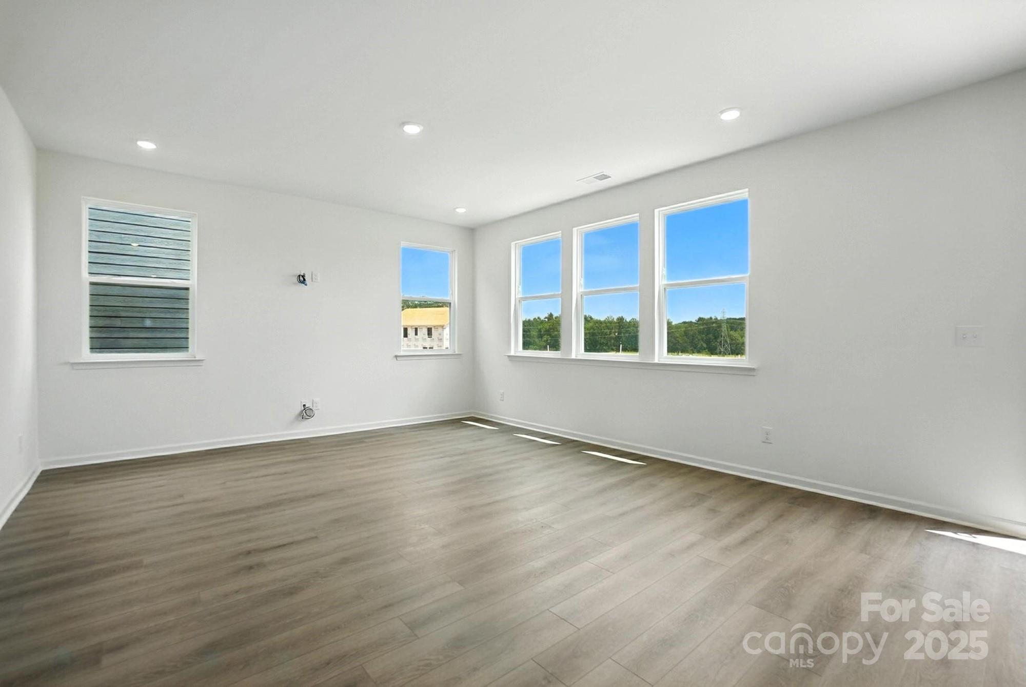 Wellington Pointe - Residential