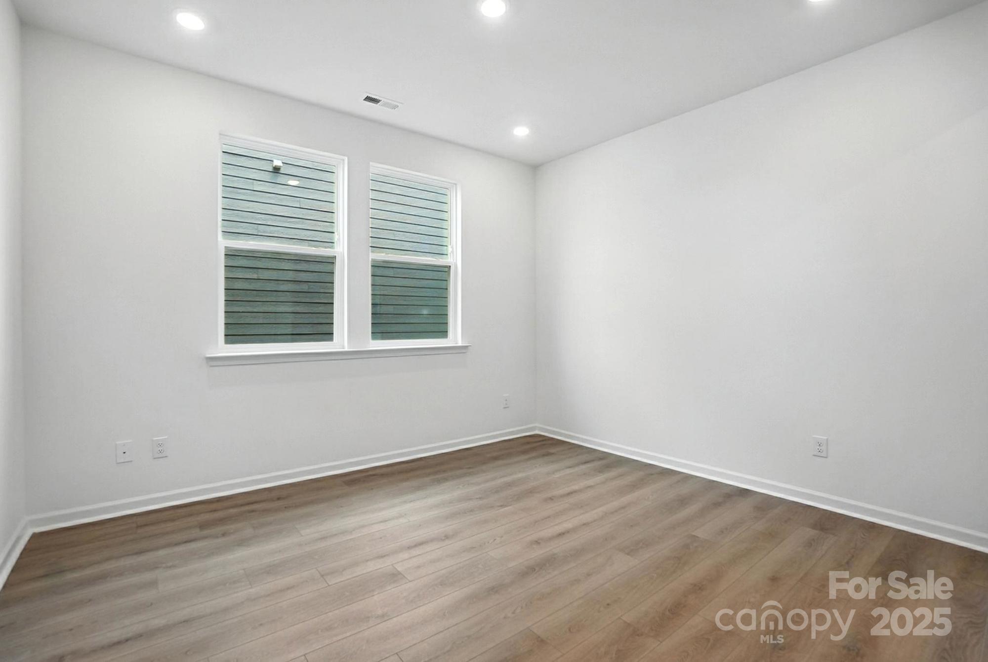 Wellington Pointe - Residential