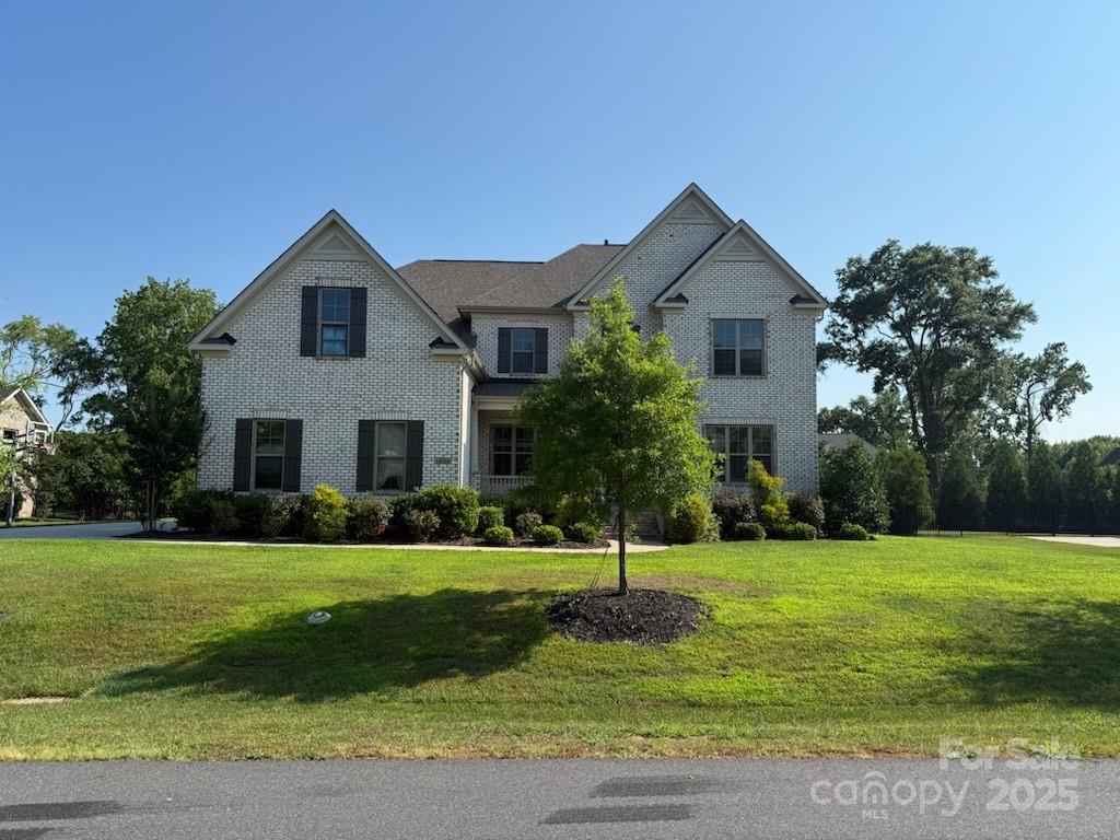 1206 Grand Oak Drive