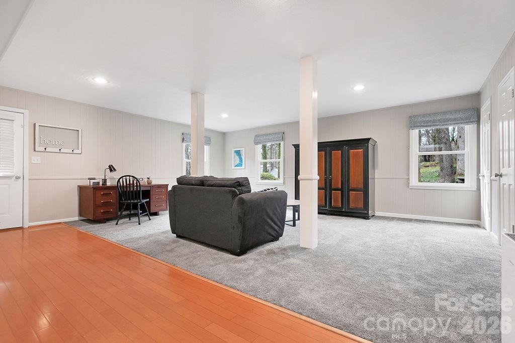 Illahee Hills - Residential