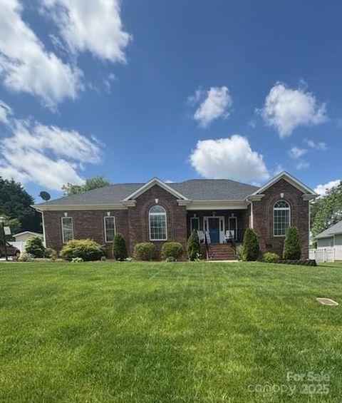 1601 Eden Glen Drive Dallas NC 28034