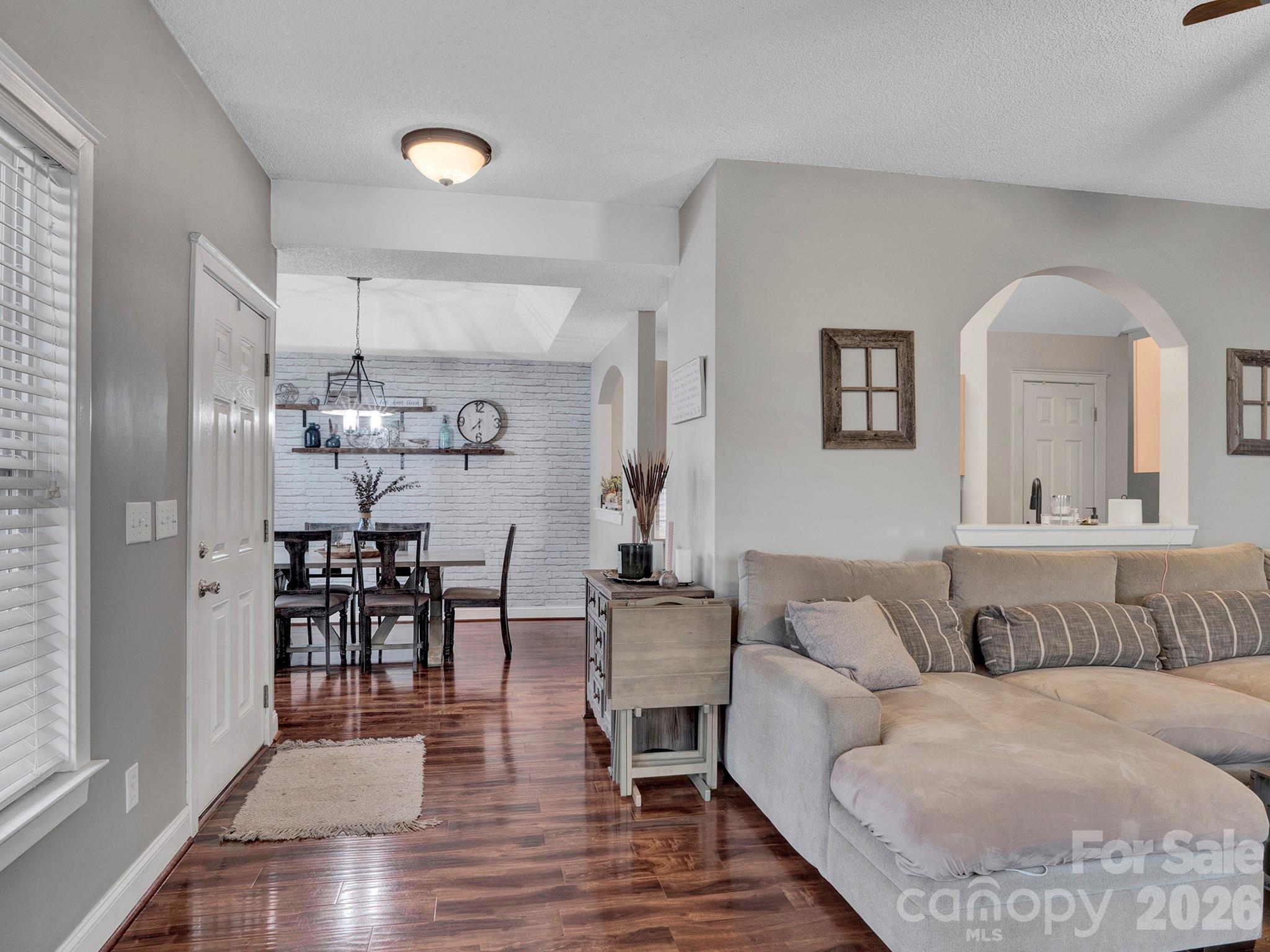 Hagers Ferry - Residential