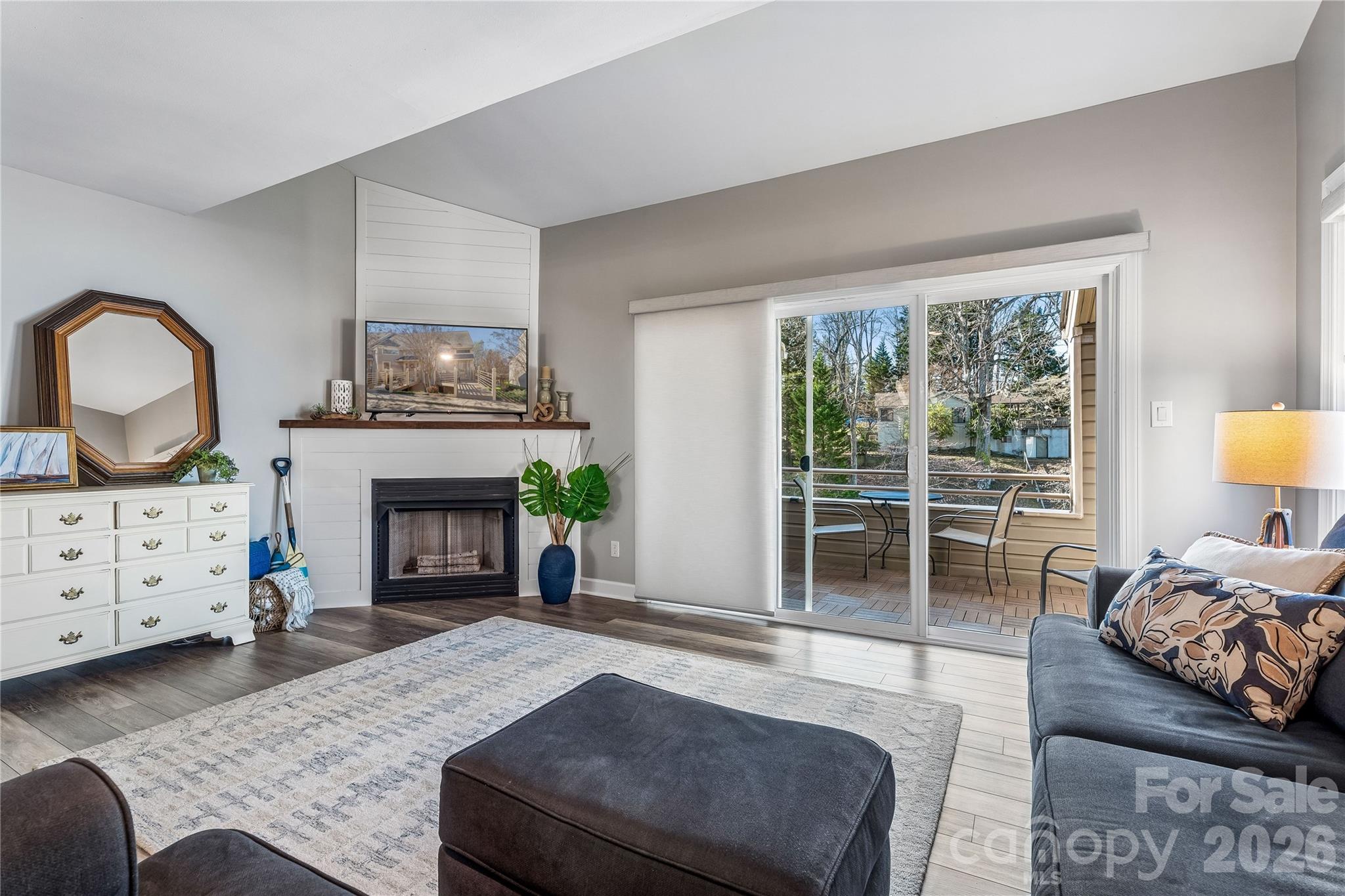 14021 Queens Harbor Road