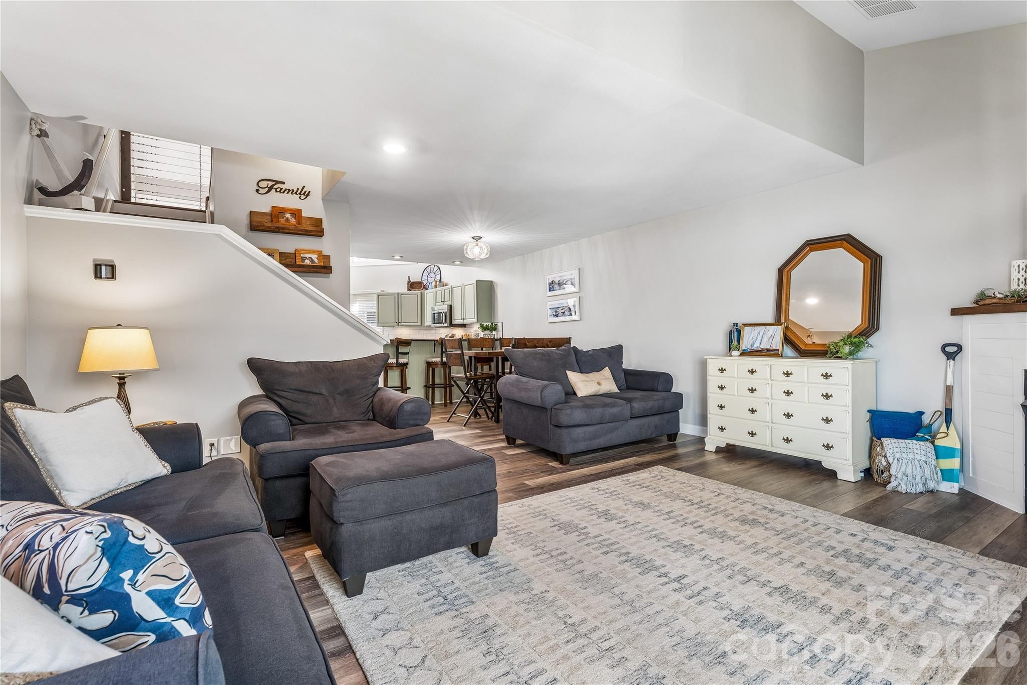 14021 Queens Harbor Road