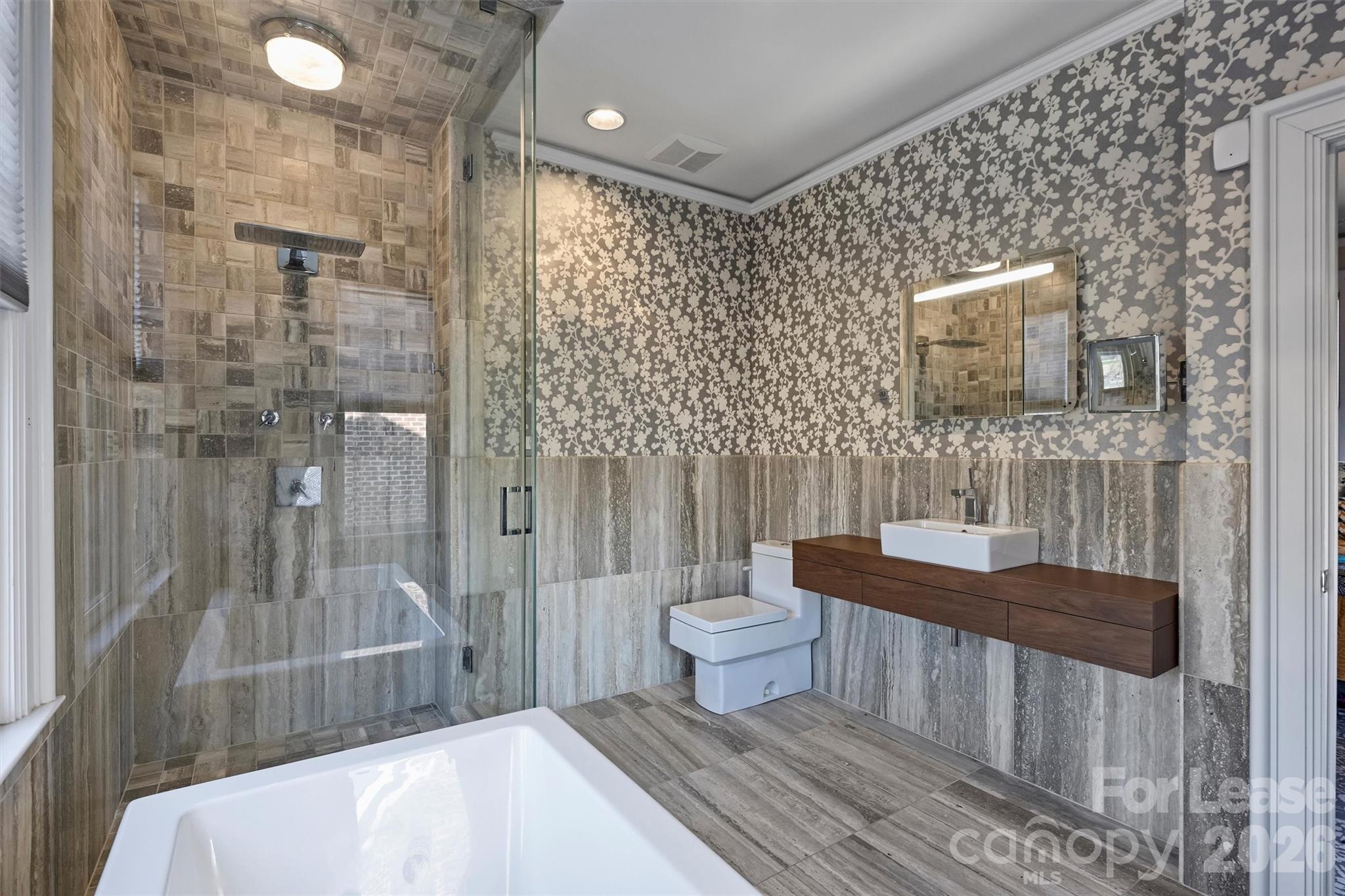 Dilworth Crescent - Residential Lease