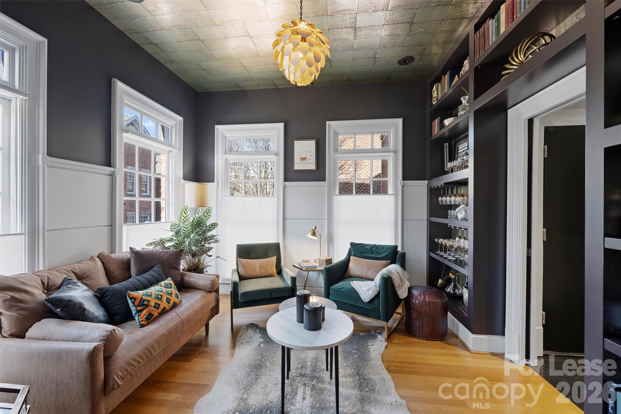 1124 Dilworth Crescent Row