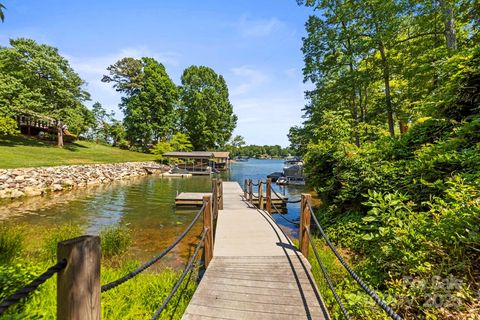 Photo of 7365 Gabriel Street, Sherrills Ford, NC 28673 (MLS # 4253756)