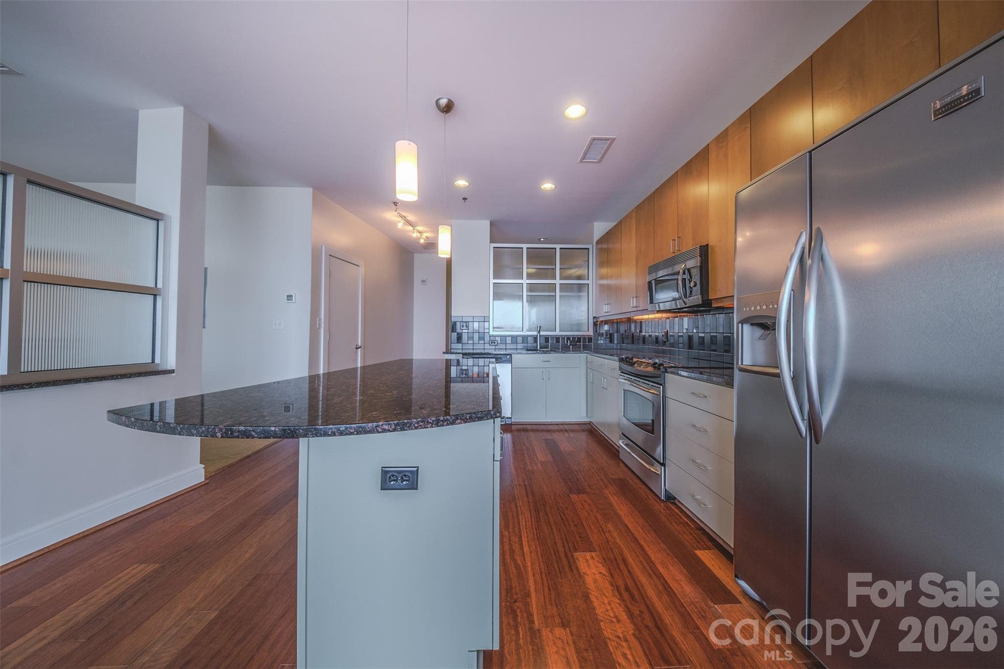 333 W Trade Street 1602
