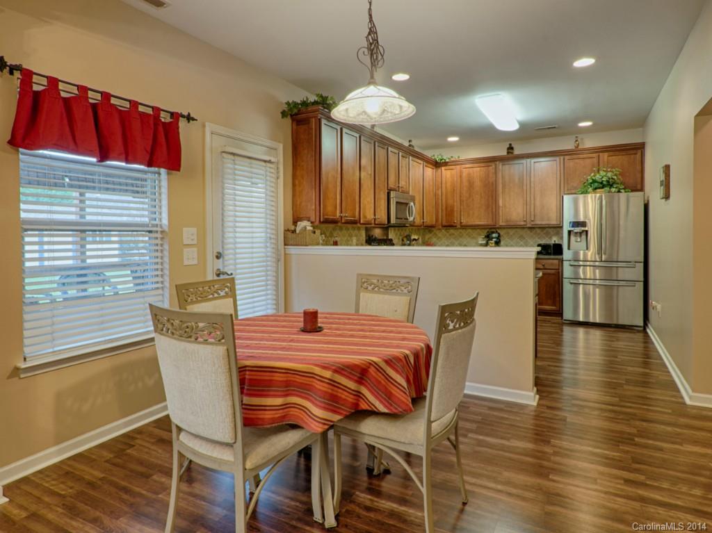 Sandy Pointe - Residential