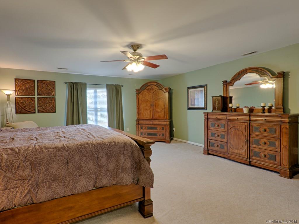 Sandy Pointe - Residential