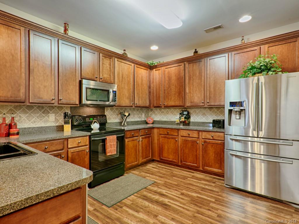 Sandy Pointe - Residential