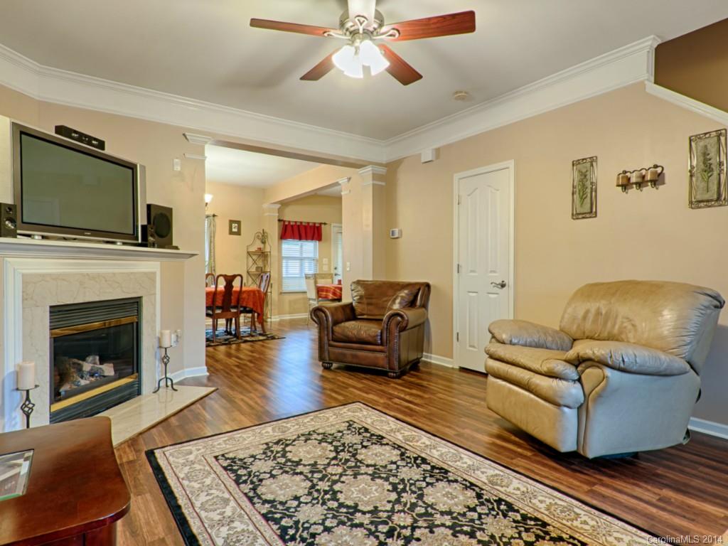 Sandy Pointe - Residential