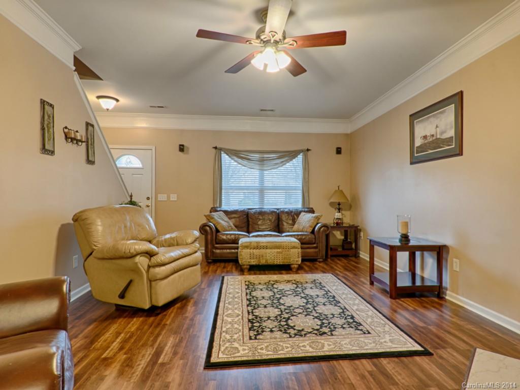 Sandy Pointe - Residential